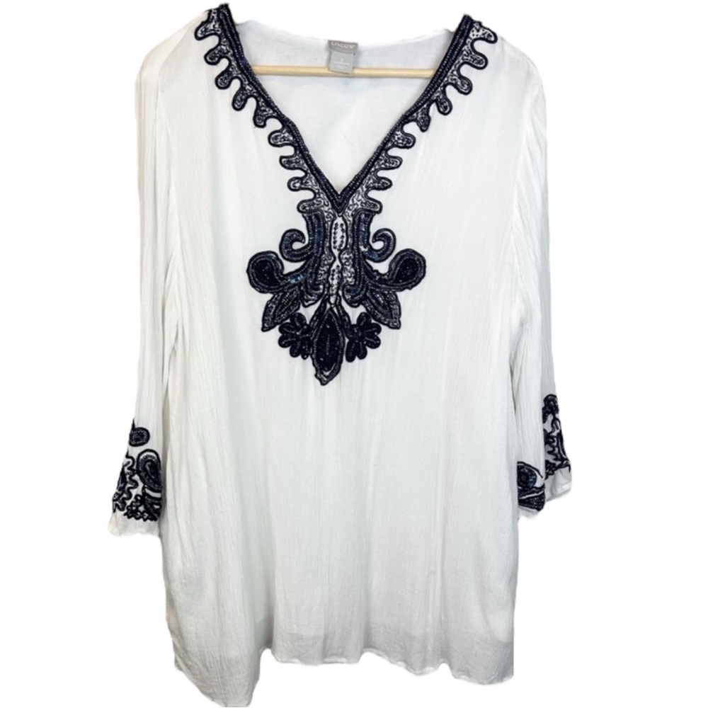 CHICO’s Embellished Tunic in White w/ Black Beading Size 0 (2-4) — STUNNING!!! - Picture 4 of 9